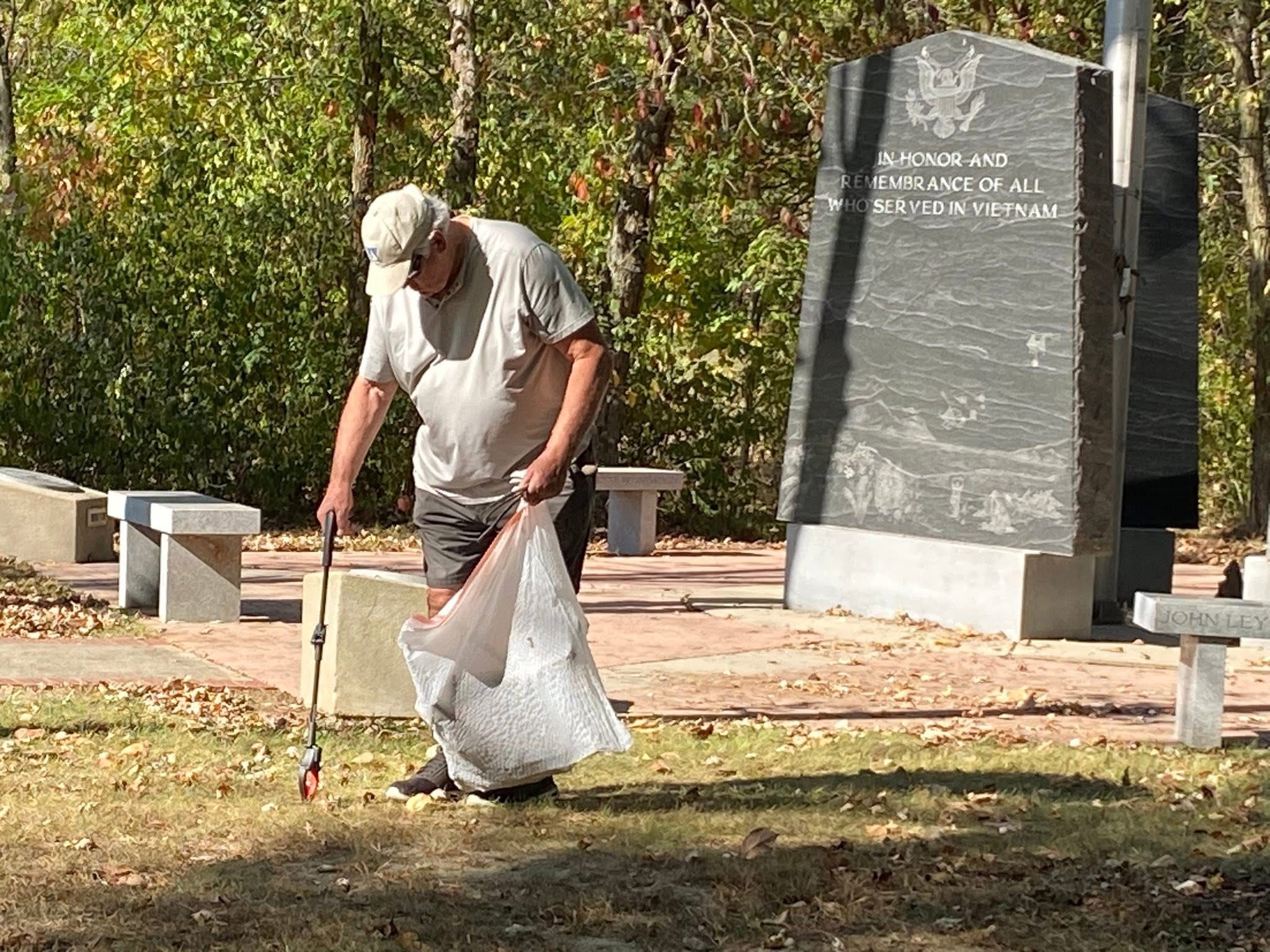 Indiana geocaching community photo